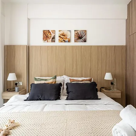 Beach Daze 1-Br Apt By Finikoudes Beach Larnaca Exterior photo