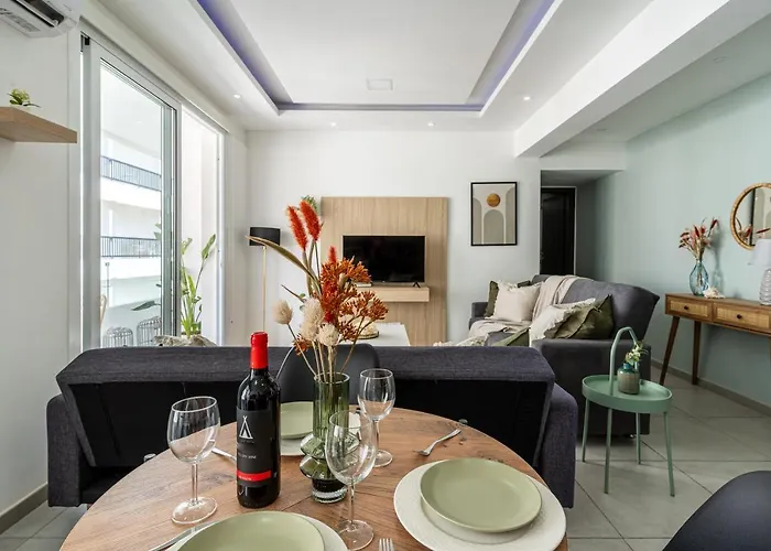 Beach Daze 1-Br Apt By Finikoudes Beach
